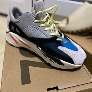 Yeezy 700